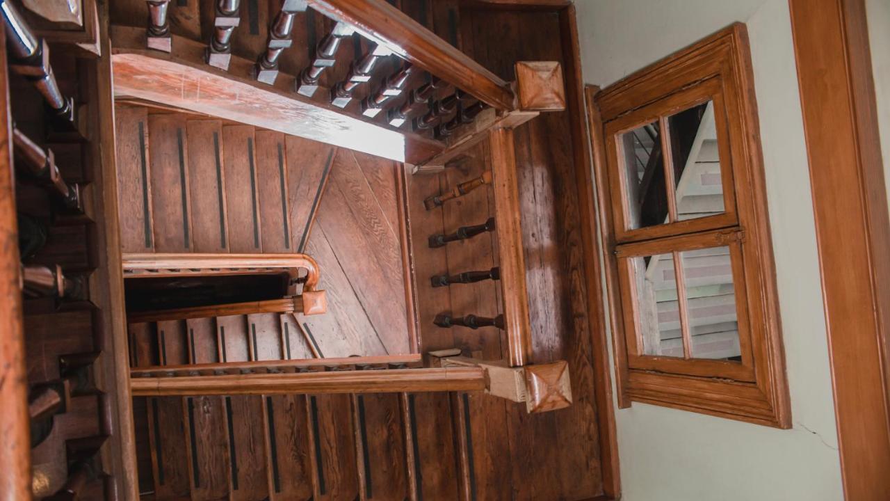 Sutherland House 3*